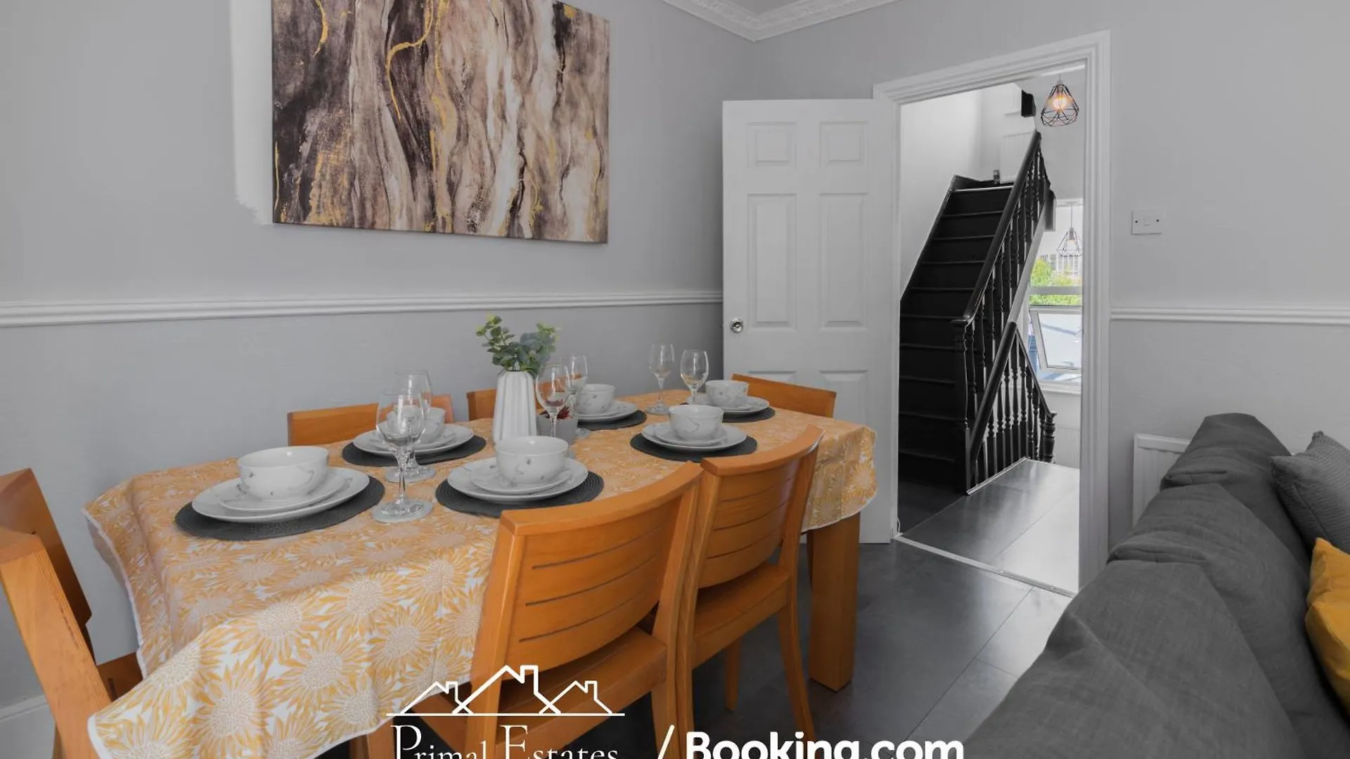2 Bedroom House In The City Centre By Primal Estates Short Lets In 브라이턴