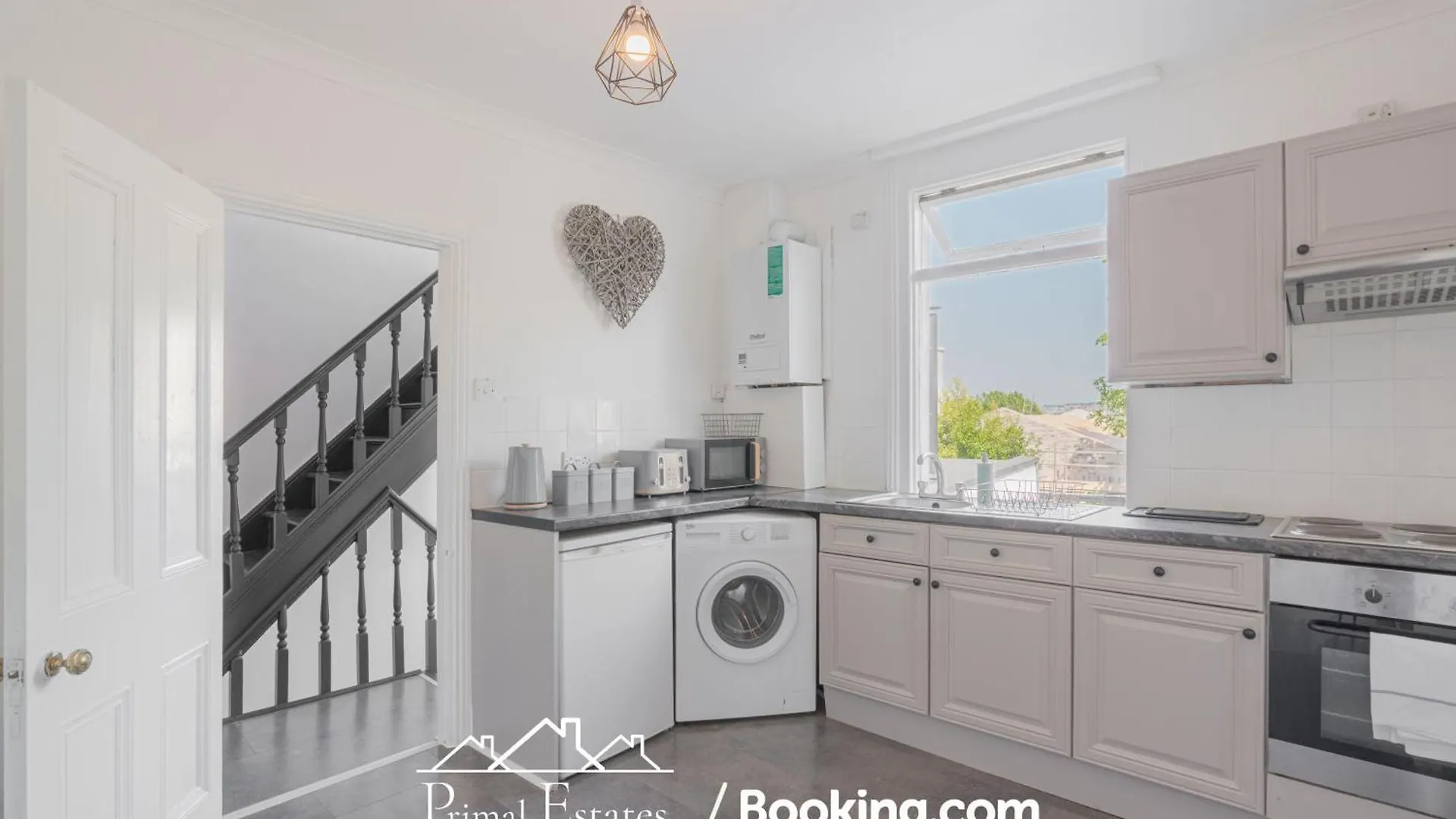 아파트 2 Bedroom House In The City Centre By Primal Estates Short Lets In 브라이턴